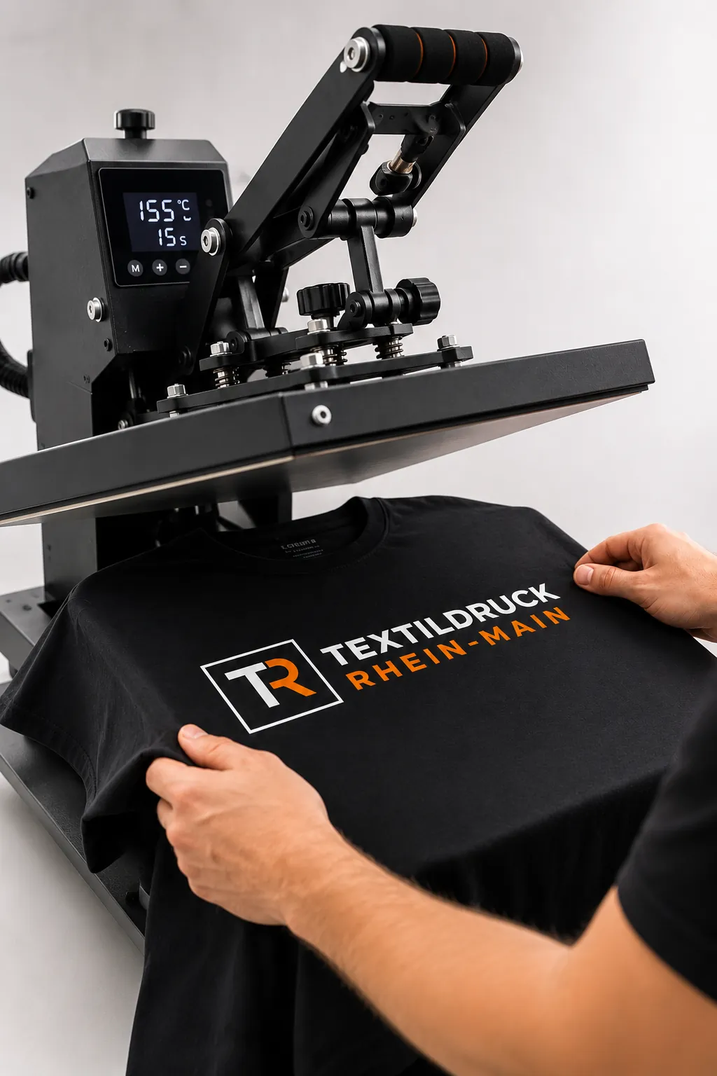 Textildruck Rhein-Main – professionelle Textilveredelung mit Transferpresse